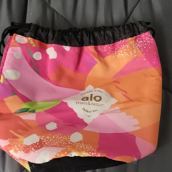 Multicolor Drawstring Makeup Bag - Picture 1 of 4